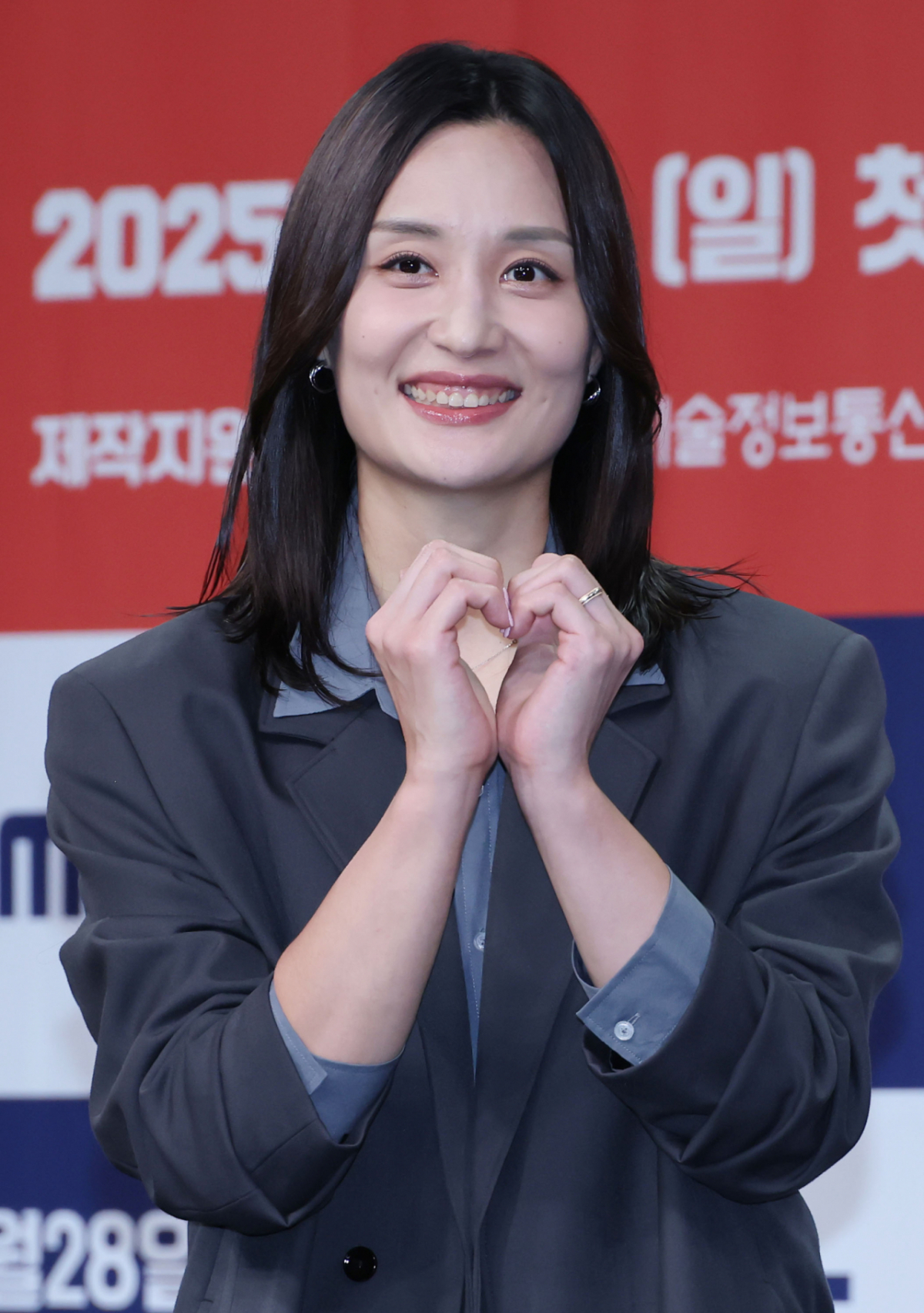 전 국가대표 배구 선수 표승주가 지난해 9월 오후 서울 마포구 상암동 MBC에서 진행된 예능프로그램 '신인감독 김연경' 제작발표회에 참석해 포즈를 취하고 있다. /사진=이동훈 기자