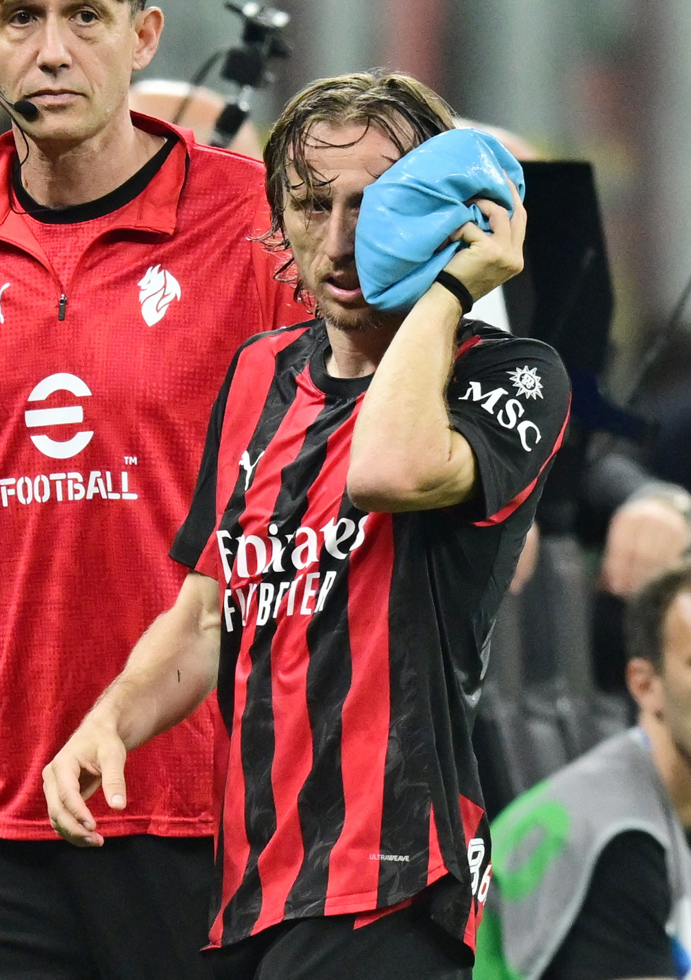 지난 27일 경기 도중 상대와 충돌로 왼쪽 광대뼈 골절을 당한 루카 모드리치. /로이터=뉴스1