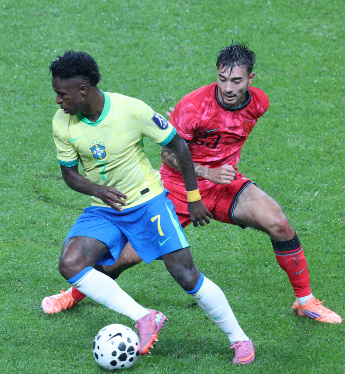 지난해 10월 브라질과의 A매치 친선경기에 나선 옌스 카스트로프. /사진=김진경 대기자