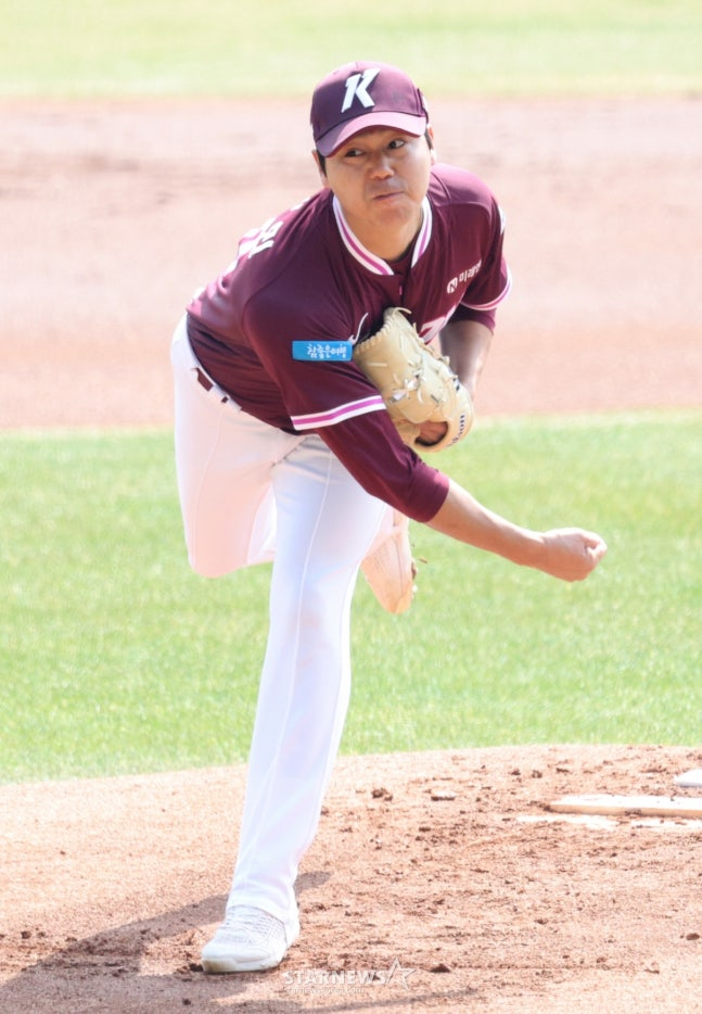 역투하는 하영민. /사진=김진경 대기자