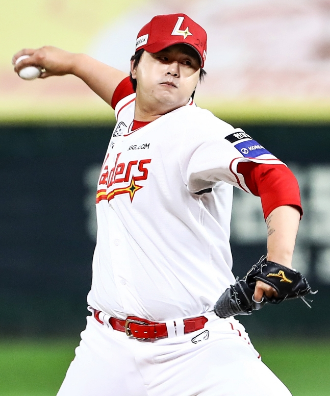 SSG 랜더스 불펜 투수 김민. /사진=SSG 랜더스 제공