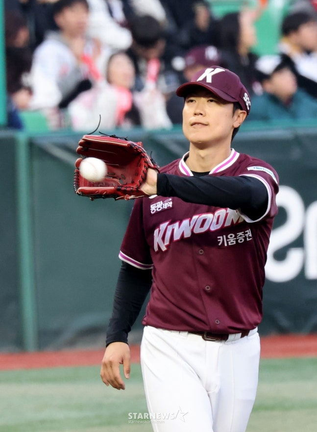 지난 3월 시범경기에 나선 박진형의 모습. /사진=강영조 선임기자