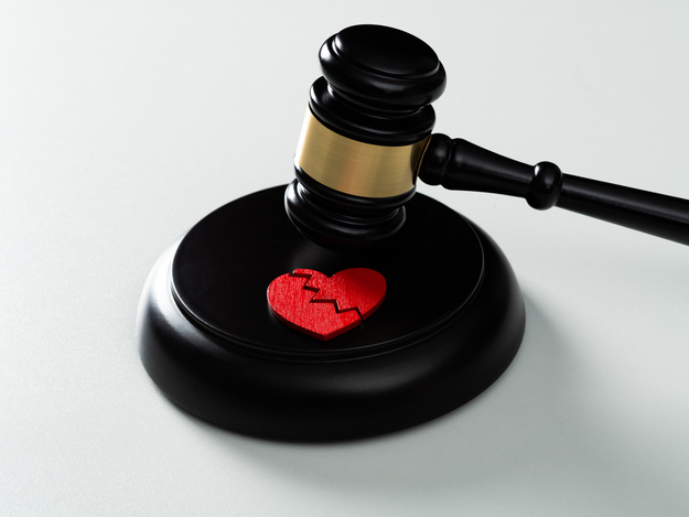 육체적 불륜 증거 없이도 손해배상 책임을 물 수 있다는 변호사 의견이 나왔다. 사진은 기사 내용과 무관한 참고 이미지. /사진=게티이미지뱅크