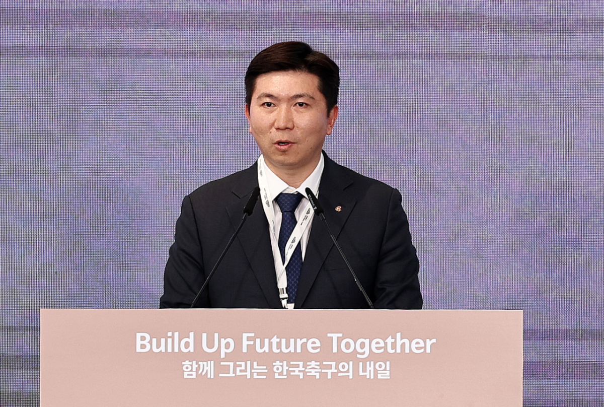 (천안=뉴스1) 구윤성 기자 = 유승민 대한체육회장이 7일 오후 충남 천안 서북구 코리아풋볼파크 개관식에서 축사하고 있다. 2026.4.7/뉴스1  Copyright © 뉴스1. All rights reserved. 무단 전재 및 재배포,  AI학습 이용 금지. /사진=(천안=뉴스1) 구윤성 기자