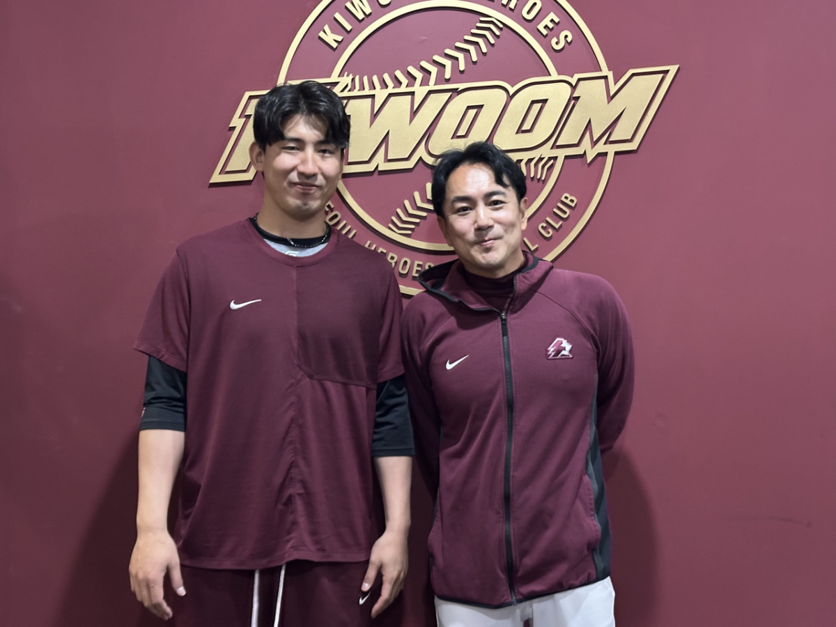 키움 히어로즈 가나쿠보 유토(왼쪽)와 그의 통역인 노지마 나오토 씨. /사진=키움 히어로즈 제공