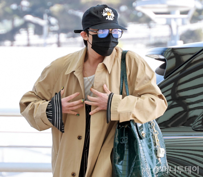 그룹 빅뱅 지드래곤이 마카오 일정 차 1일 오후 인천국제공항을 통해 출국하고 있다. 2026.05.01 /사진=임성균 tjdrbs23@