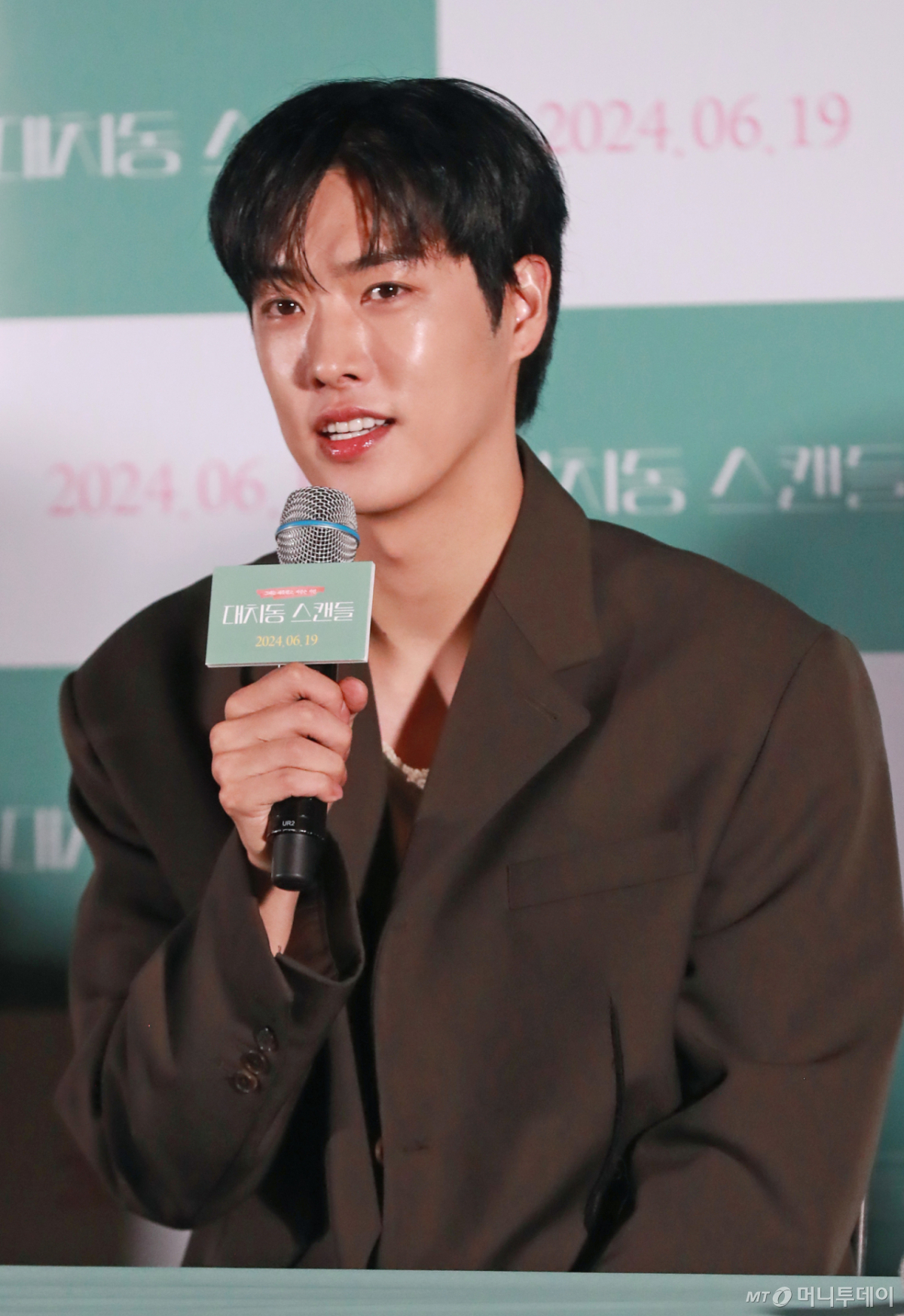 배우 타쿠야가 2024년 6월 서울 CGV용산아이파크몰에서 진행된 영화 '대치동 스캔들'(감독 김수인) 언론시사회 및 기자간담회에 참석해 질문에 답하고 있다./사진=머니투데이 사진DB