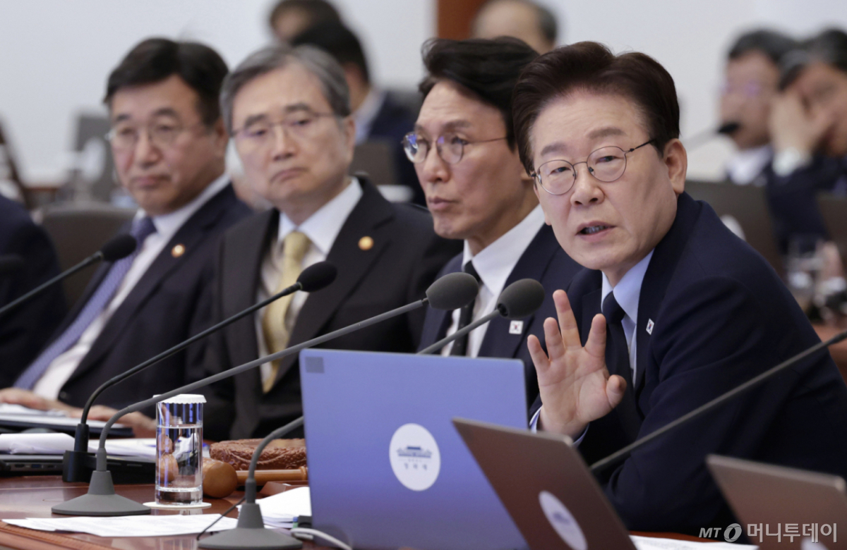 [서울=뉴시스] 최동준 기자 = 이재명 대통령이 6일 청와대에서 열린 국무회의에서 발언하고 있다. 2026.05.06. photocdj@newsis.com /사진=최동준