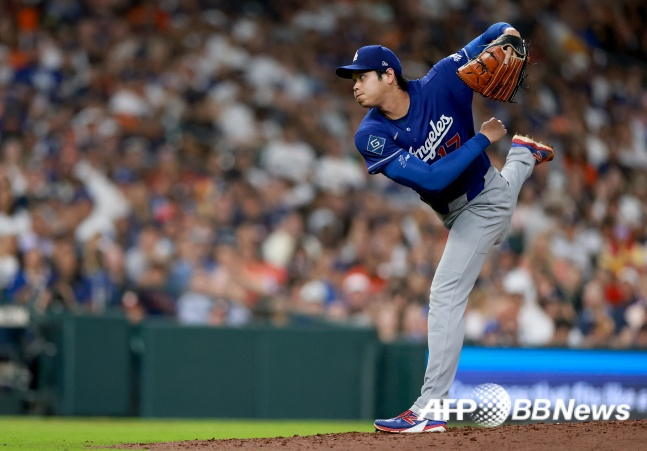 오타니가 6일(한국시간) 2026 MLB 정규시즌 휴스턴과 방문경기에서 역투하고 있다./AFPBBNews=뉴스1