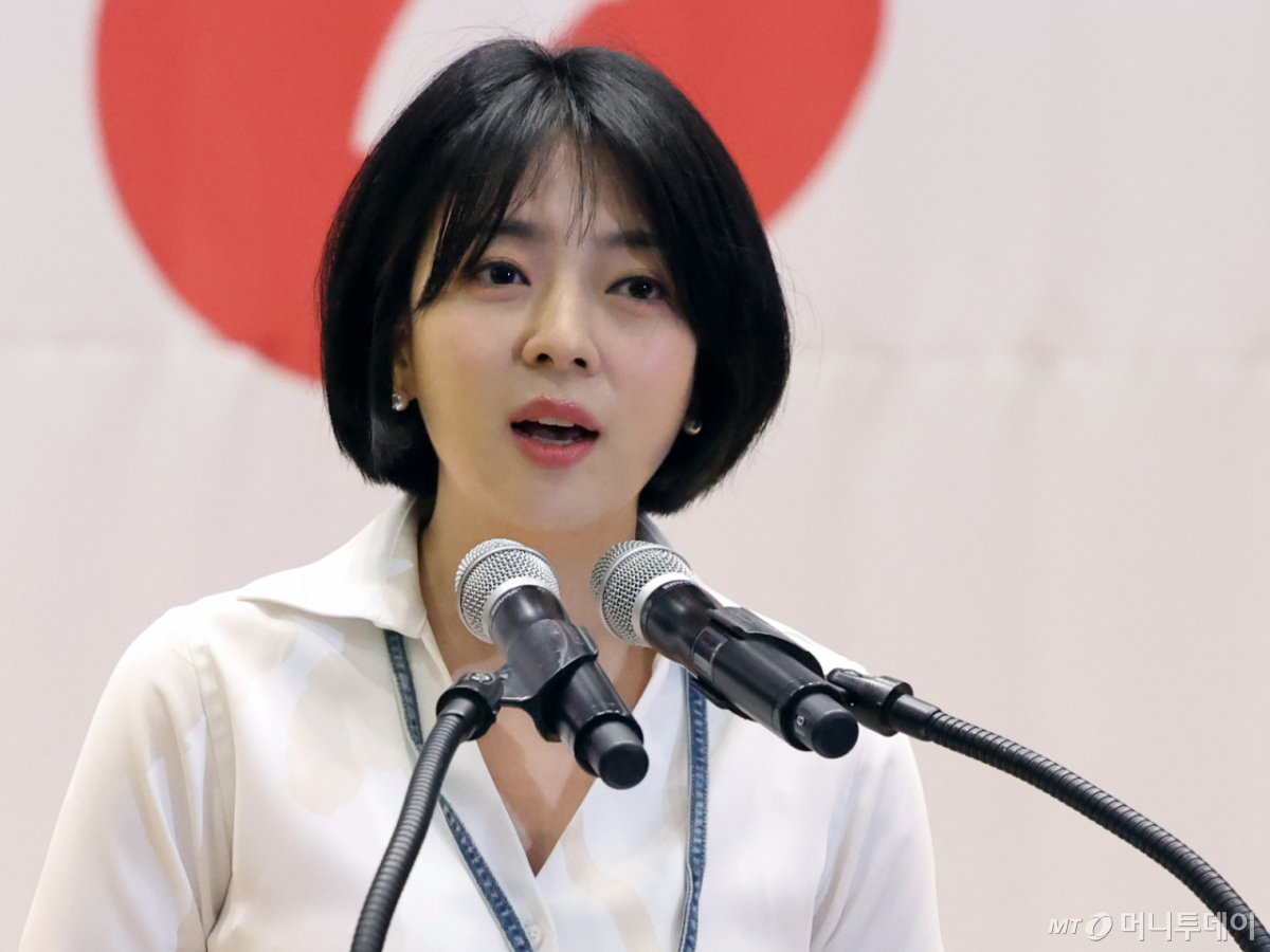 (서울=뉴스1) 황기선 기자 = 배현진 국민의힘 서울시당위원장이 30일 오전 서울 여의도 국회에서 열린 '제9회 전국동시지방선거 국민의힘 서울시당 필승결의 및 공천자대회에서 인사말을 하고 있다.  2026.4.30/뉴스1  Copyright © 뉴스1. All rights reserved. 무단 전재 및 재배포,  AI학습 이용 금지. /사진=(서울=뉴스1) 황기선 기자