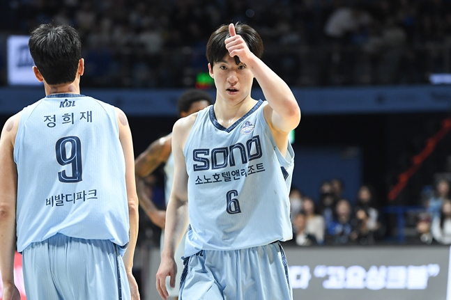 고양 소노 이정현(오른쪽). /사진=KBL 제공