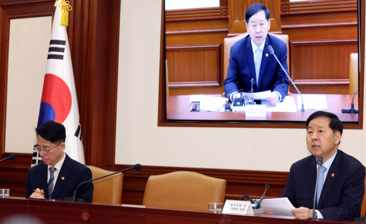 (서울=뉴스1) 김명섭 기자 = 구윤철 경제부총리 겸 재정경제부 장관이 8일 오전 서울 종로구 세종대로 정부서울청사에서 열린 비상경제본부회의 겸 경제·부동산관계장관회의에서 모두 발언을 하고 있다. 2026.5.8/뉴스1  Copyright © 뉴스1. All rights reserved. 무단 전재 및 재배포,  AI학습 이용 금지. /사진=(서울=뉴스1) 김명섭 기자