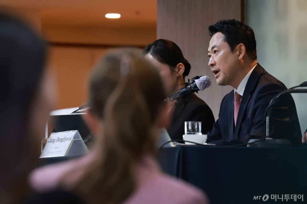 [서울=뉴시스] 국회사진기자단 = 장동혁 국민의힘 대표가 8일 서울 중구 한국프레스센터에서 열린 서울외신기자클럽 초청 외신기자 간담회에서 발언하고 있다. 2026.05.08. photo@newsis.com /사진=김금보