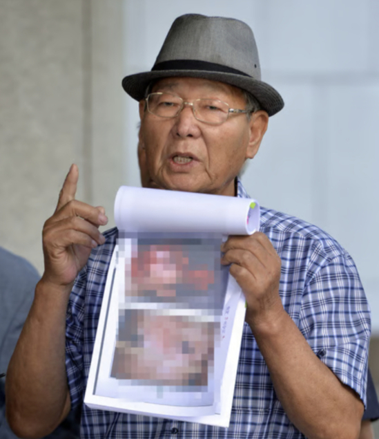 대법원이 故 허원근 일병 사건에 대한 판결을 내린 후 허 일병의 부친 허영춘씨(76)가 기자회견을 하고 있다./ 사진=뉴스1