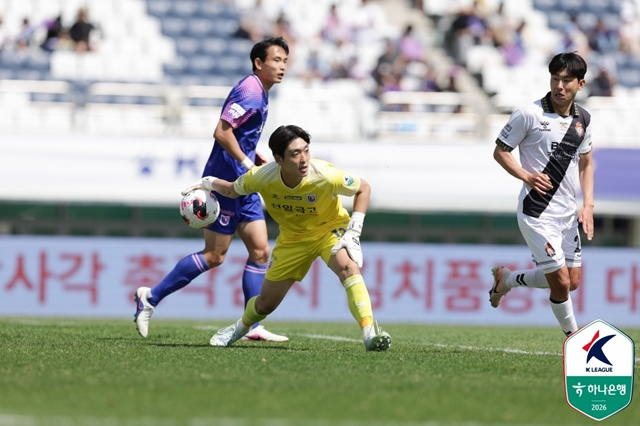 김민승(가운데). /사진=한국프로축구연맹 제공