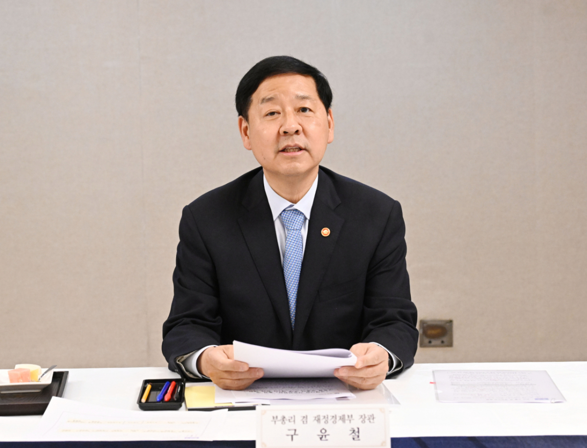 구윤철 부총리 겸 재정경제부 장관이 5월 12일 서울 종로구 정부서울청사에서 열린 국채시장 자문위원회를 주재, 모두발언을 하고 있다./사진제공=재경부