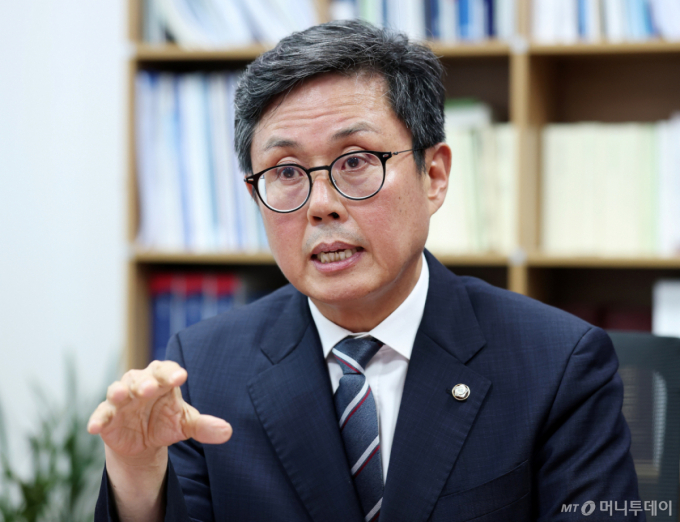 안도걸 더불어민주당 의원 인터뷰 /사진=김창현 기자 chmt@