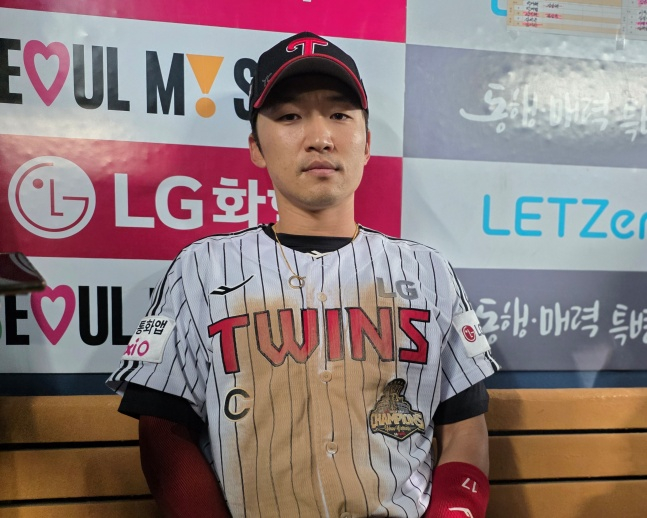 LG 박해민이 13일 잠실 삼성전을 승리로 이끈 뒤 취재진의 인터뷰에 응했다.