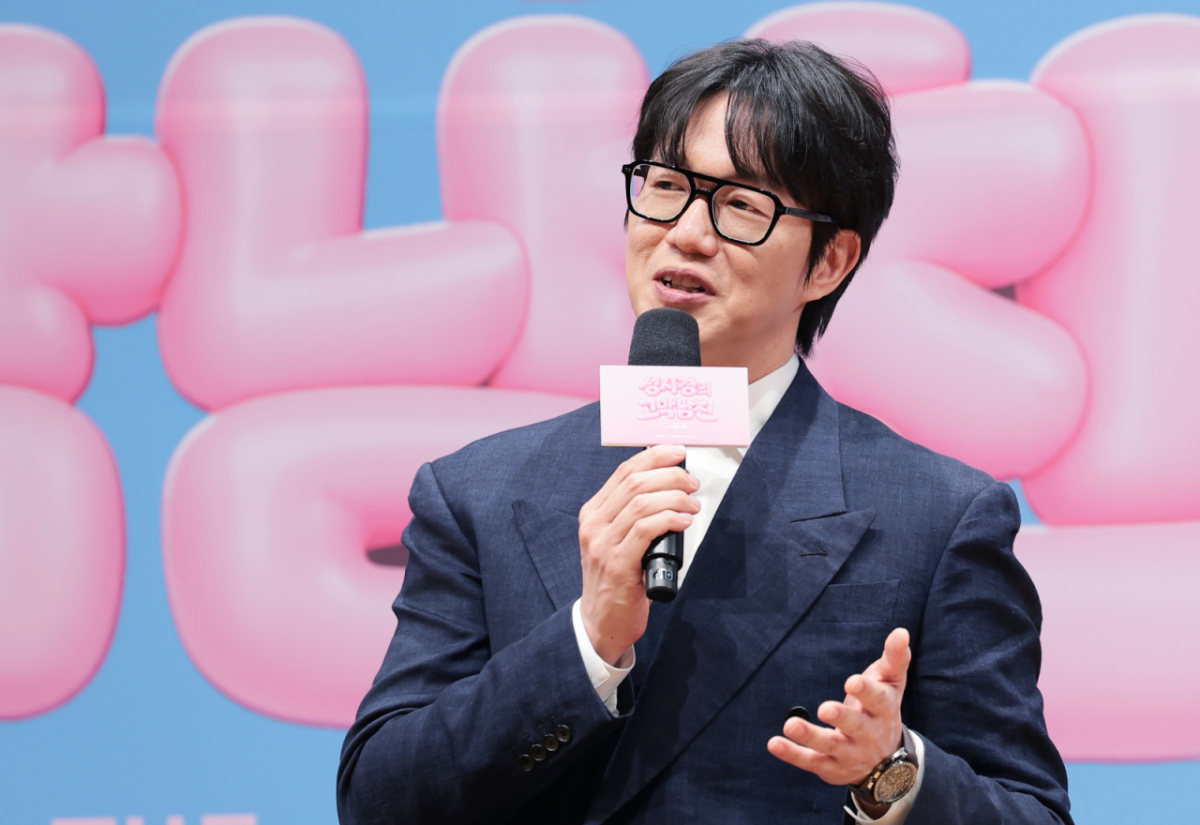 가수 성시경이 지난 3월27일 서울 영등포구 KBS아트홀에서 열린 KBS 2TV 뮤직 토크쇼 '더 시즌즈-성시경의 고막남친' 제작발표회에서 취재진 질문에 답하고 있다. /사진=뉴스1.