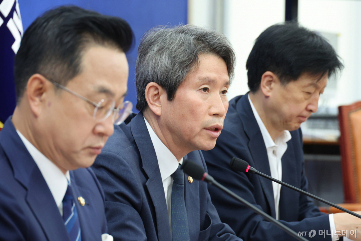 (서울=뉴스1) 신웅수 기자 = 정원오 더불어민주당 서울시장 후보 캠프 상임선거대책위원장인 이인영 의원이 17일 서울 여의도 국회에서 서울시장 선거 관련 기자간담회를 하고 있다. 2026.5.17/뉴스1  Copyright © 뉴스1. All rights reserved. 무단 전재 및 재배포,  AI학습 이용 금지. /사진=(서울=뉴스1) 신웅수 기자