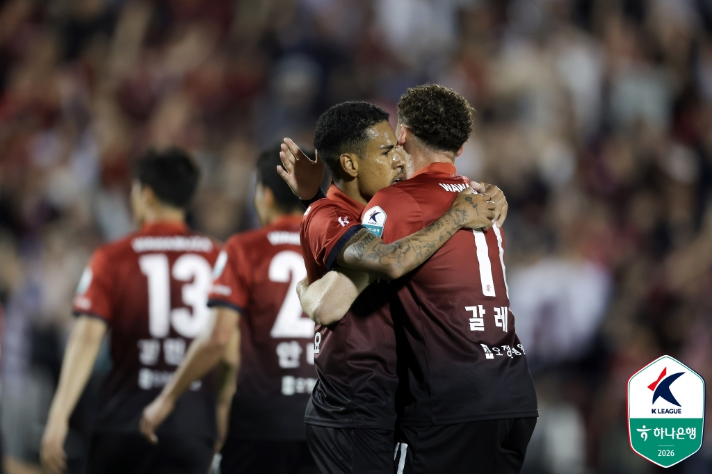 득점 후 기뻐하는 티아깅요(왼쪽). /사진=한국프로축구연맹 제공