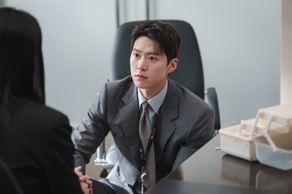 tvN 토일드라마 '은밀한 감사'의 공명./사진=tvN