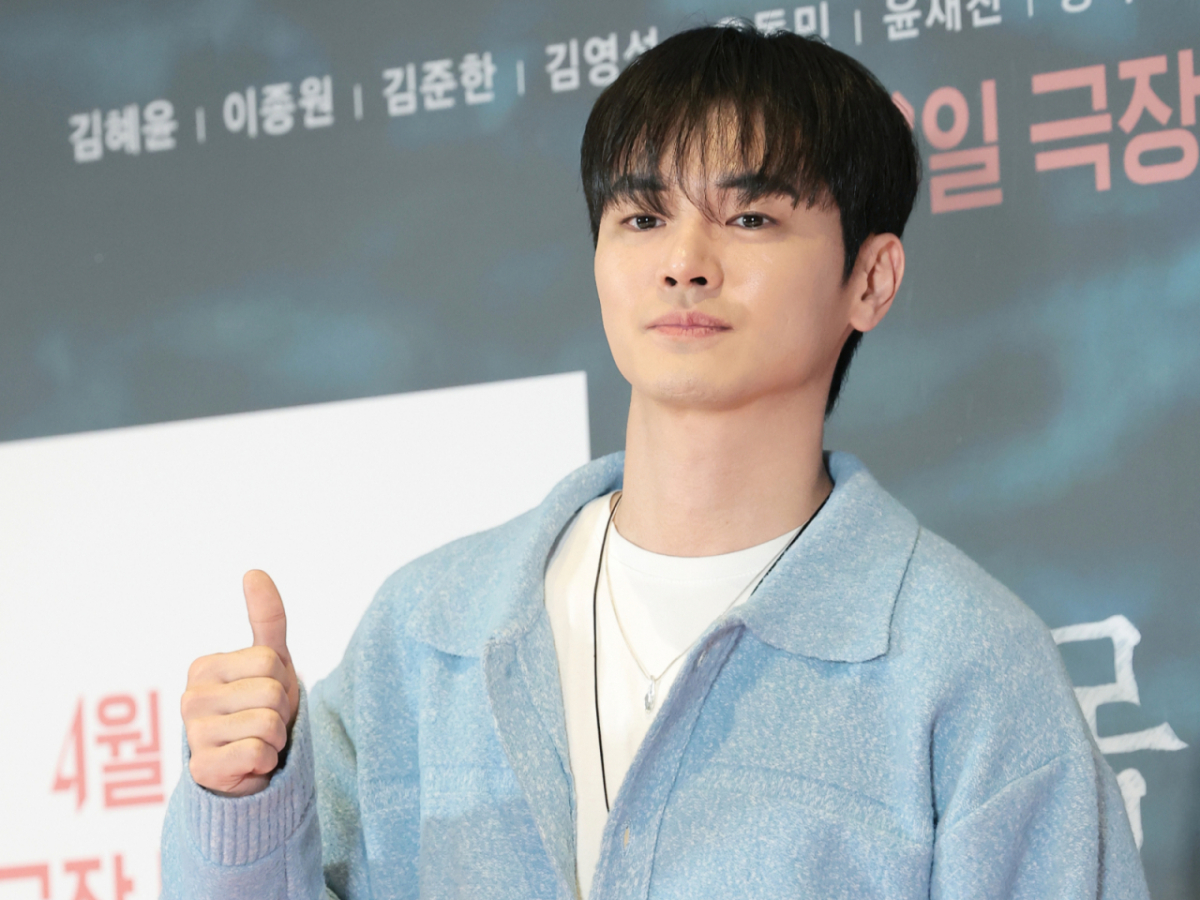 배우 장동주(사진)가 지속적인 채무 압박으로 인해 정상적인 배우 활동이 불가능하다며 돌연 은퇴를 선언한 가운데 소속사 측은 "무책임한 행동"이라고 강하게 비판했다. /사진=뉴스1