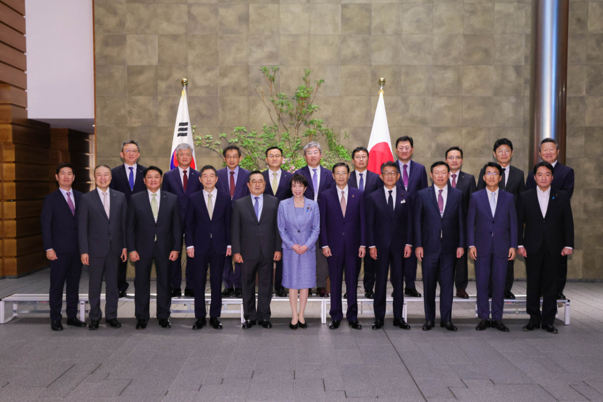 한일경제인회의 한국측 단장단이 회의 개최 전 다카이치 사나에 총리를 예방하고 있다. /사진제공=한일경제협회