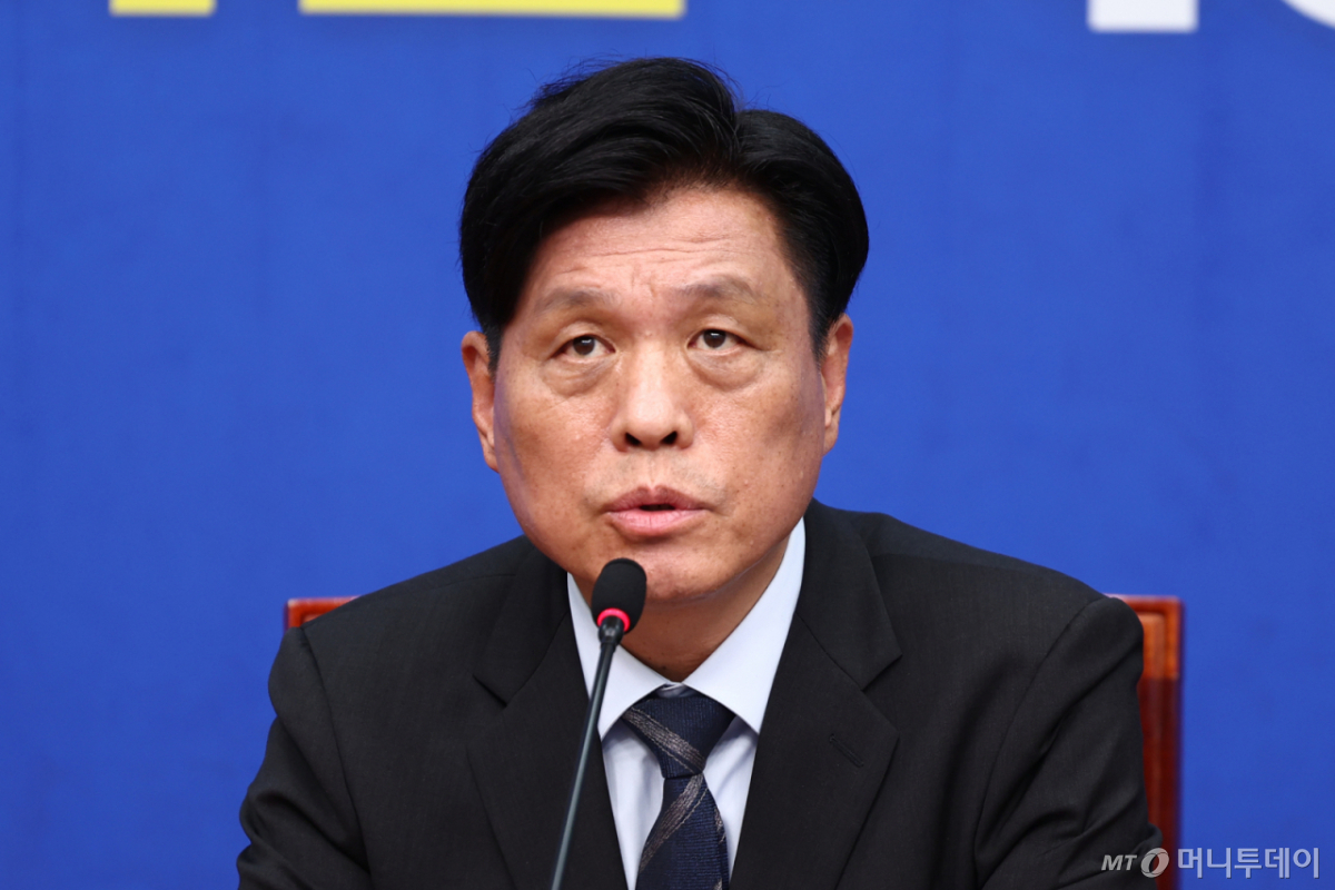 조승래 더불어민주당 사무총장이 15일 서울 여의도 국회에서 지방선거 관련 기자간담회를 하고 있다. /사진=뉴시스