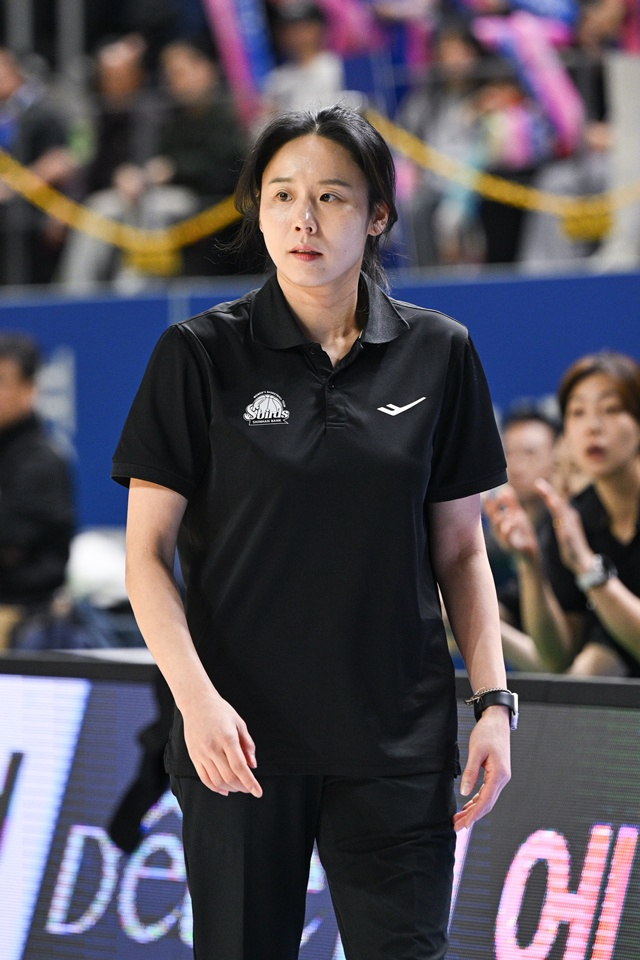 최윤아 인천 신한은행 감독. /사진=WKBL 제공