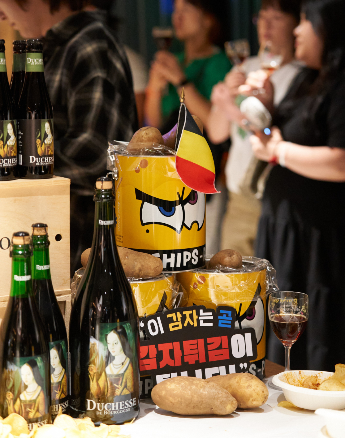 '듀체스 드 부르고뉴'와 '앵그리 포테이토'의 협업 팝업 행사/사진제공=듀체스 드 부르고뉴