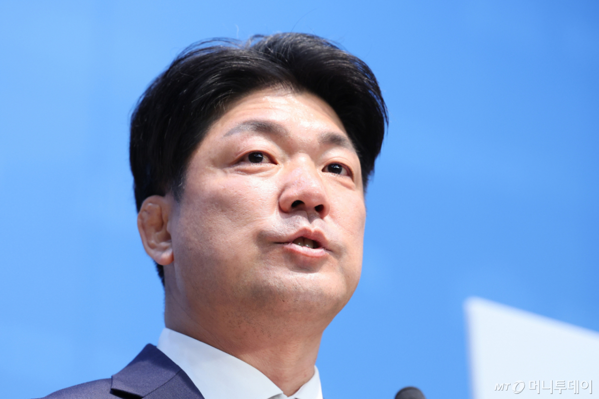 (서울=뉴스1) 신웅수 기자 = 이용 전 국민의힘 의원이 6일 서울 여의도 국회 소통관에서 하남갑 국회의원 보궐선거 출마 선언을 하고 있다. 2026.5.6/뉴스1 Copyright © 뉴스1. All rights reserved. 무단 전재 및 재배포, AI학습 이용 금지. /사진=(서울=뉴스1) 신웅수 기자