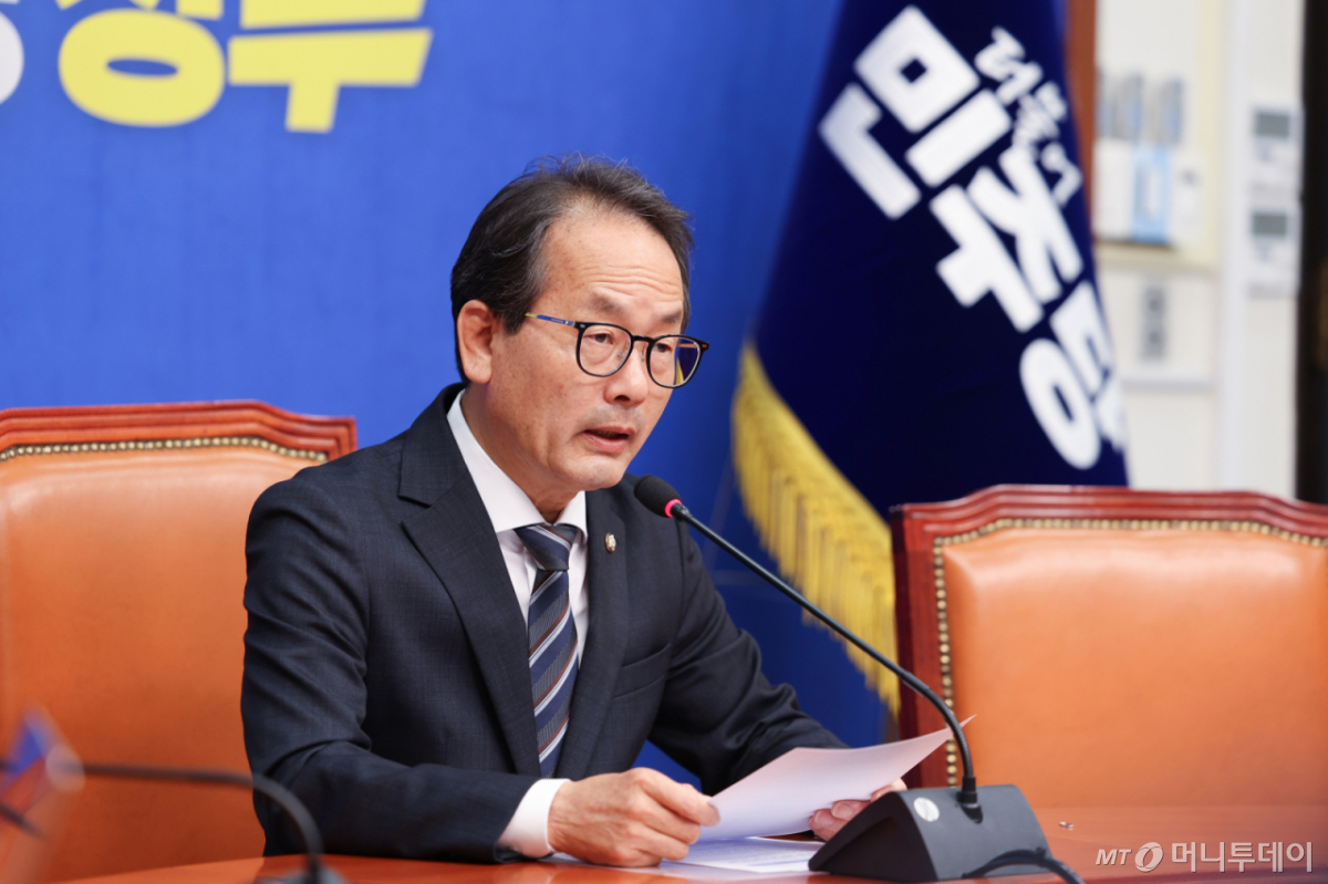 더불어민주당 선거대책위원회 공보단장을 맡고 있는 강준현 수석대변인이 19일 서울 여의도 국회에서 진행된 6.3 전국지방선거 현안 관련 기자간담회에서 발언하고 있다. /사진=뉴시스