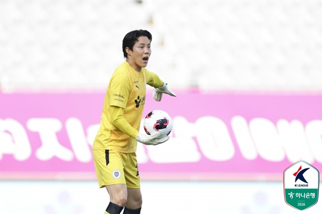 용인FC 골키퍼 황성민. /사진=한국프로축구연맹 제공