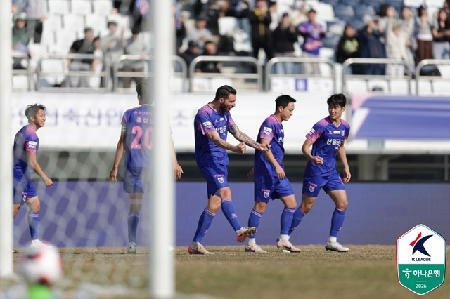 파주 선수단. /사진=한국프로축구연맹 제공