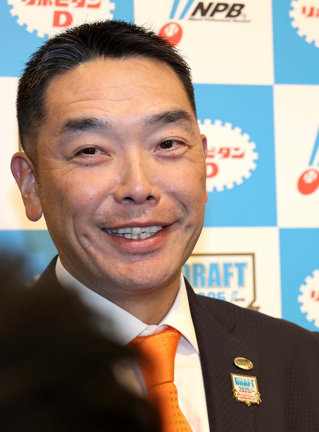 이승엽 1군 타격코치(왼쪽부터), 마쓰이 히데키 순회코치, 아베 신노스케 요미우리 감독. /사진=요미우리 자이언츠 공식 SNS