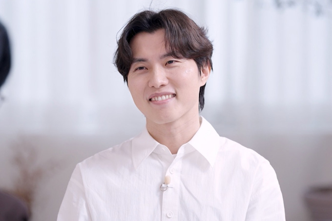 그룹 오마이걸 미미의 충격적인 식습관에 내과 전문의 우창윤(사진)이 우려를 표했다./사진=넷플릭스 '만학도 지씨' 