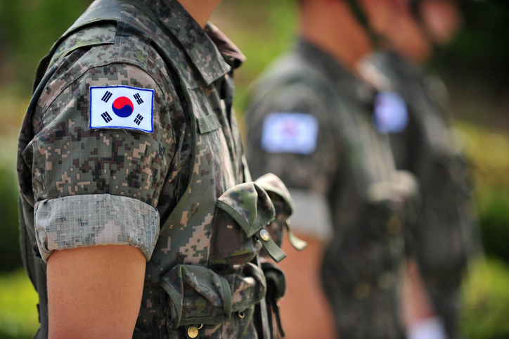 경기도 소재 모 육군 부대 소속 하사가 같은 부대 소속 상병을 수차례 강제추행한 혐의로 경찰에 입건됐다. 기사 이해를 돕기 위한 참고 사진. /사진=게티이미지뱅크