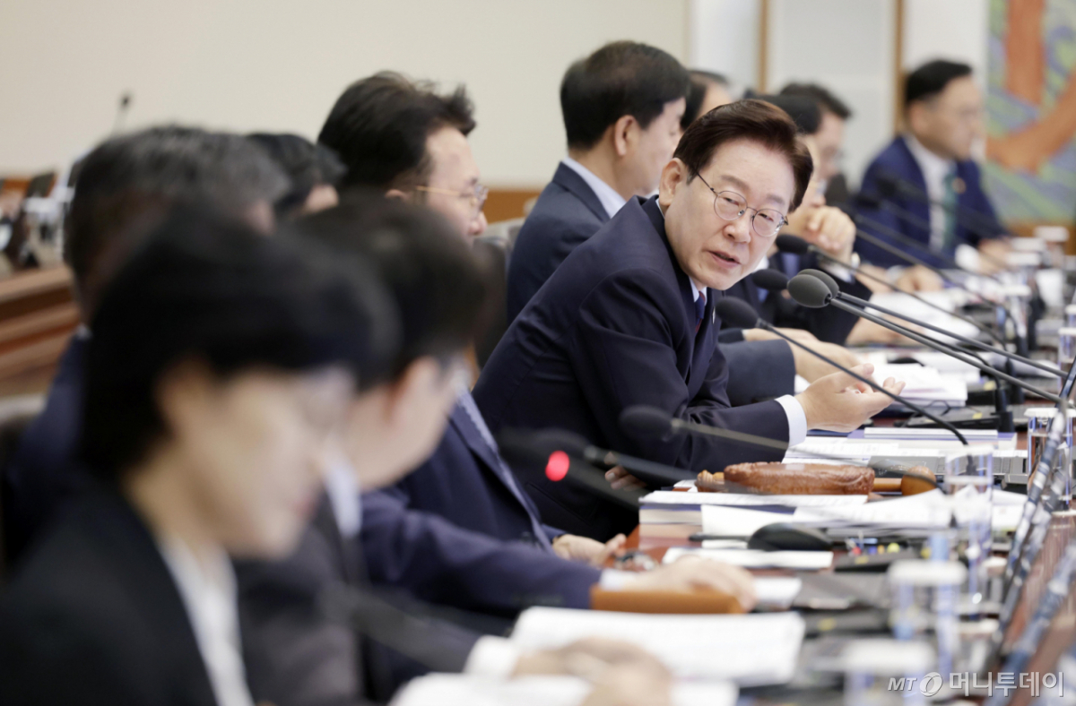 [서울=뉴시스] 최동준 기자 = 이재명 대통령이 26일 청와대에서 열린 국무회의에서 발언하고 있다. 2026.05.26. photocdj@newsis.com /사진=최동준
