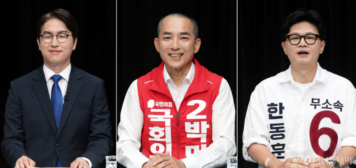 [부산=뉴시스] 하경민 기자 = 부산 북구갑 국회의원 보궐선거 후보자 토론회가 28일 부산 동구 부산MBC에서 열렸다. 왼쪽부터 하정우 더불어민주당 후보와 박민식 국민의힘 후보, 한동훈 무소속 후보가 본 토론에 앞서 리허설을 하고 있다. 2026.05.28. yulnetphoto@newsis.com /사진=하경민