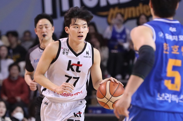 강성욱(왼쪽). /사진=KBL 제공