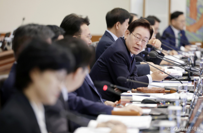 [서울=뉴시스] 최동준 기자 = 이재명 대통령이 26일 청와대에서 열린 국무회의에서 발언하고 있다. 2026.05.26. photocdj@newsis.com /사진=최동준