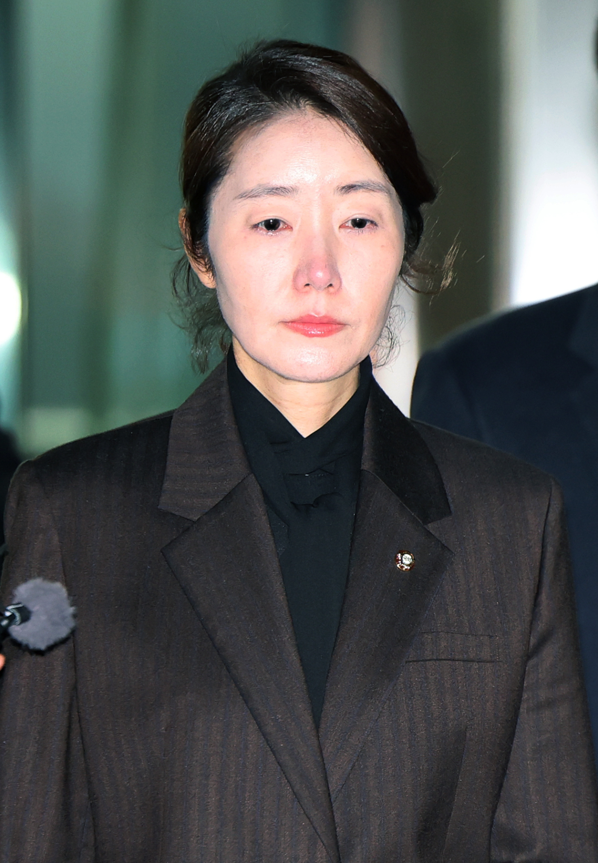 '1억 공천헌금' 의혹을 받는 강선우 무소속 의원이 지난 3월3일 오후 서울 서초구 중앙지법에서 열린 구속 전 피의자 심문을 마친 뒤 법정을 나서고 있다./사진=뉴스1