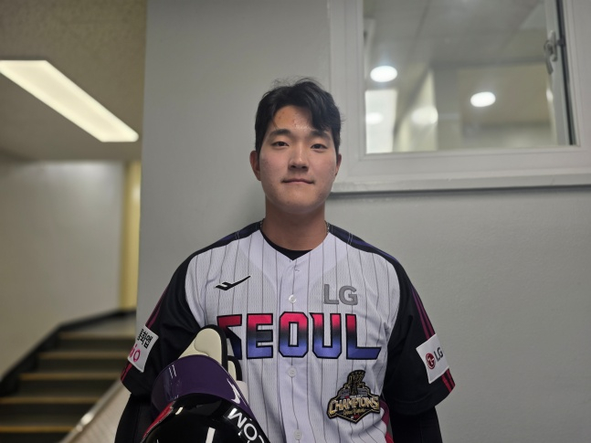 LG 문정빈이 29일 잠실 KIA전을 앞두고 인터뷰에 응했다. /사진=김동윤 기자