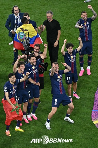 기뻐하는 PSG 선수들. /AFPBBNews=뉴스1