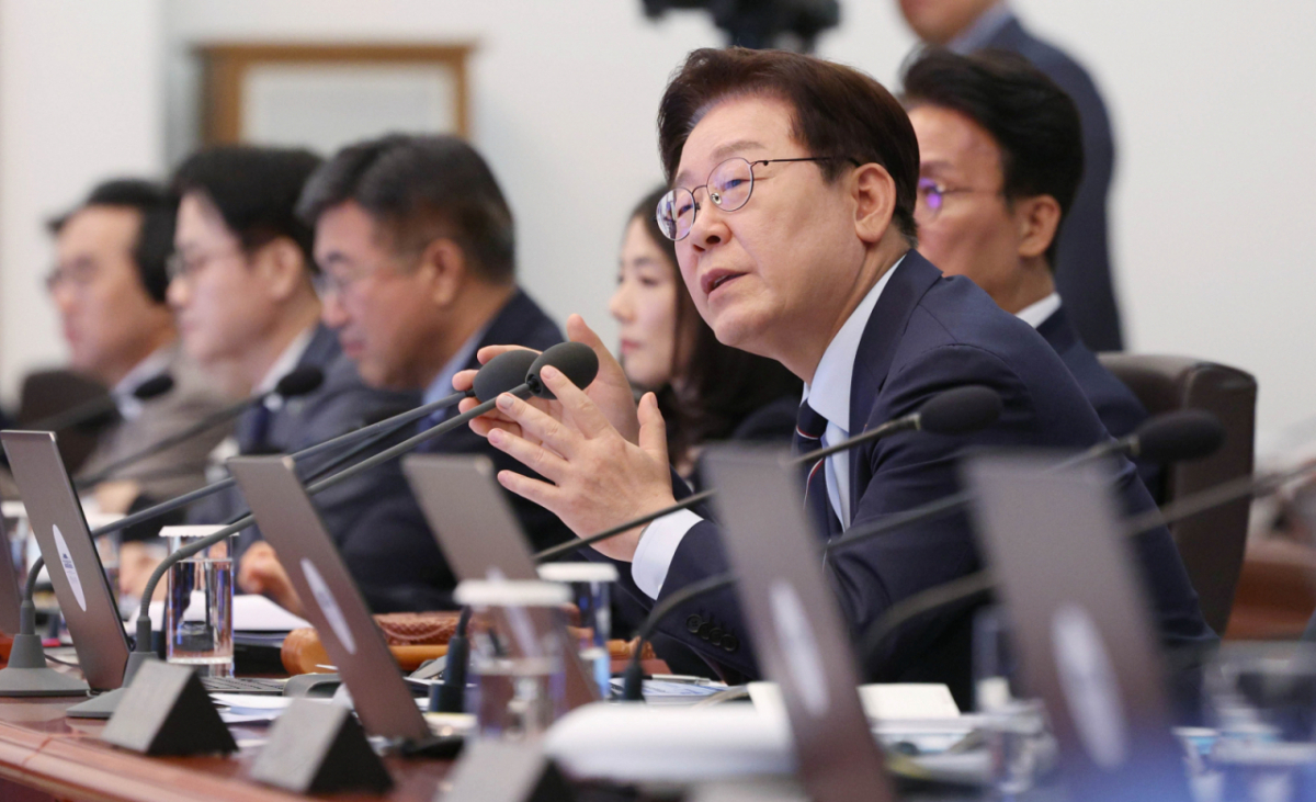 이재명 대통령이 2일 청와대에서 열린 국무회의 겸 비상경제점검회의에서 발언하고 있다. /사진=뉴스1