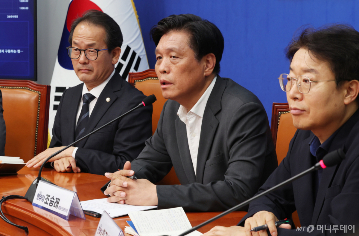 (서울=뉴스1) 황기선 기자 = 조승래 더불어민주당 총괄선대본부장이 1일 오후 서울 여의도 국회에서 열린 지방선거 관련 기자간담회에서 취재진 질문에 답하고 있다. 2026.6.1/뉴스1 Copyright © 뉴스1. All rights reserved. 무단 전재 및 재배포, AI학습 이용 금지. /사진=(서울=뉴스1) 황기선 기자