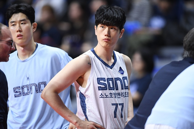 최승욱(오른쪽). /사진=KBL 제공