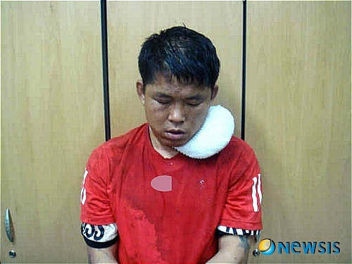 서울 영등포경찰서가 2010년 6월 7일 김수철을 검거한 직후 촬영한 사진./사진=뉴시스