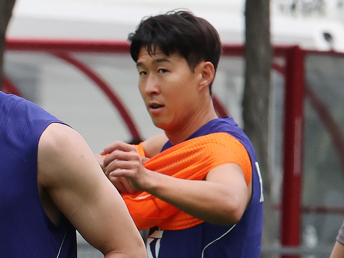 홍명보호의 2026 국제축구연맹(FIFA) 북중미 월드컵 첫 상대 체코가 손흥민(LA FC)을 경계 대상 1순위로 꼽았다. 사진은 손흥민이 7일(현지 시간) 2026 국제축구연맹(FIFA) 북중미 월드컵이 열리는 멕시코 할리스코 과달라하라에 위치한 '치바스 베르데 바예' 훈련장에서 훈련하는 모습. /사진=뉴스1